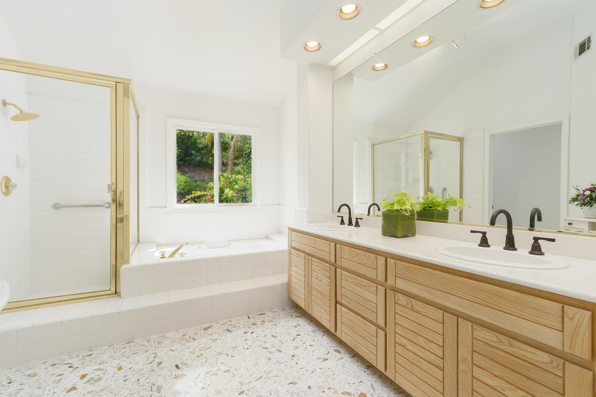 Pacific Palisades upstairs bathroom after renovation